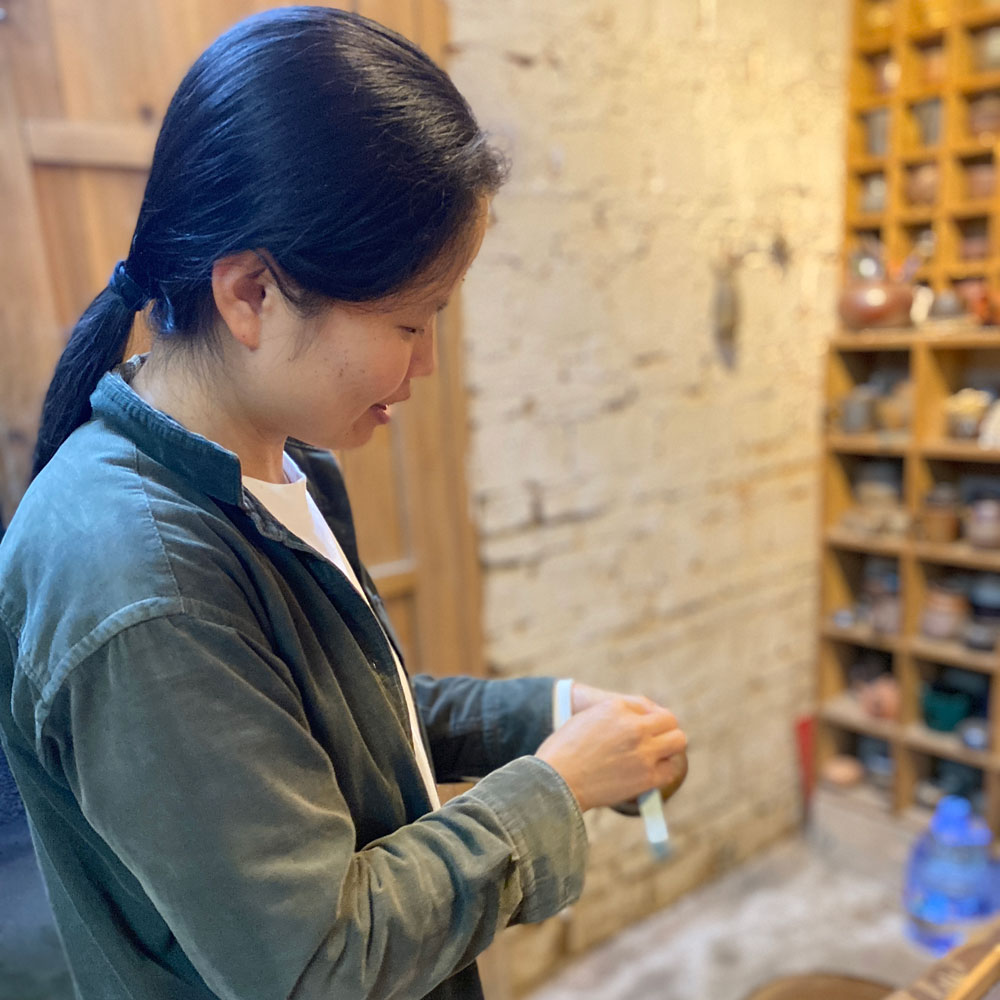 Cai Shao Porcelain "Xuan Miao" Gaiwan by artist Yi Xuan