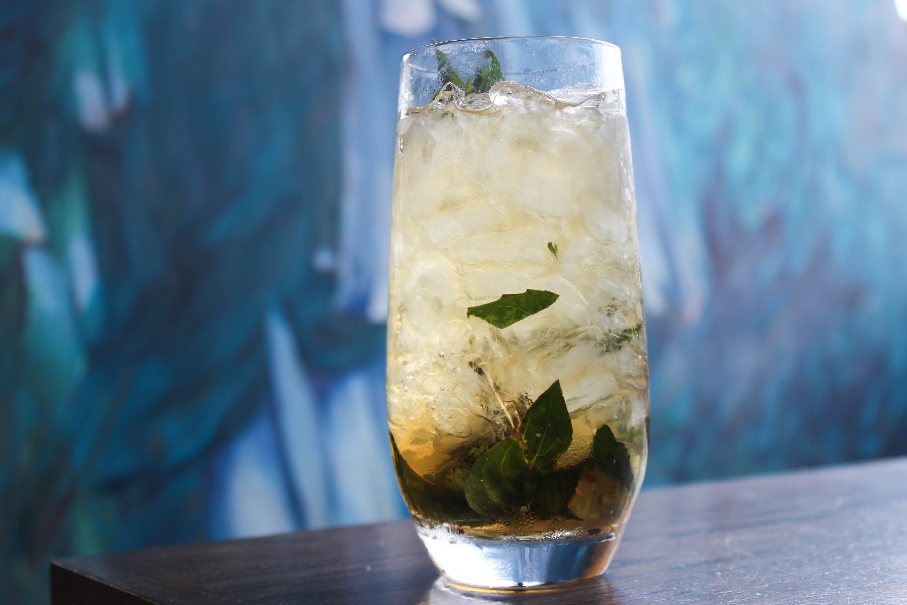 skip the alcohol with an alcohol-free tea mocktail