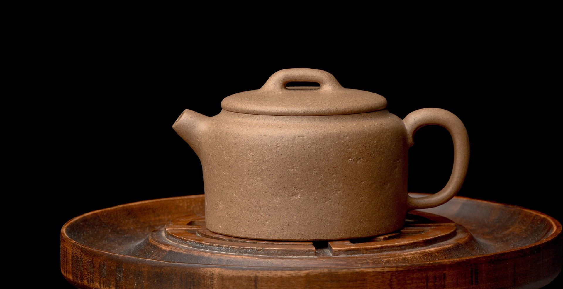 Golden Duan Ni “Bian Run” Yixing Teapot