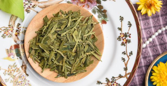 2025 Shi Feng Dragonwell