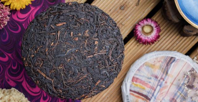 2025 Hand Fired Crassicolumna Black