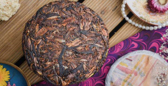 Hand Fired Crassicolumna Yabao Black