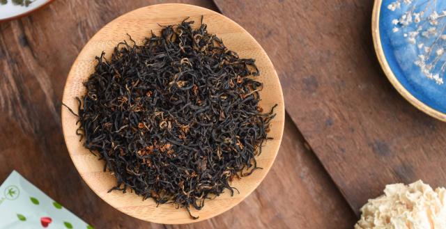 Osmanthus-Scented Qimen Black Tea