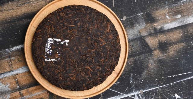 Yiwu Hexin 2024 Shu Pu'er