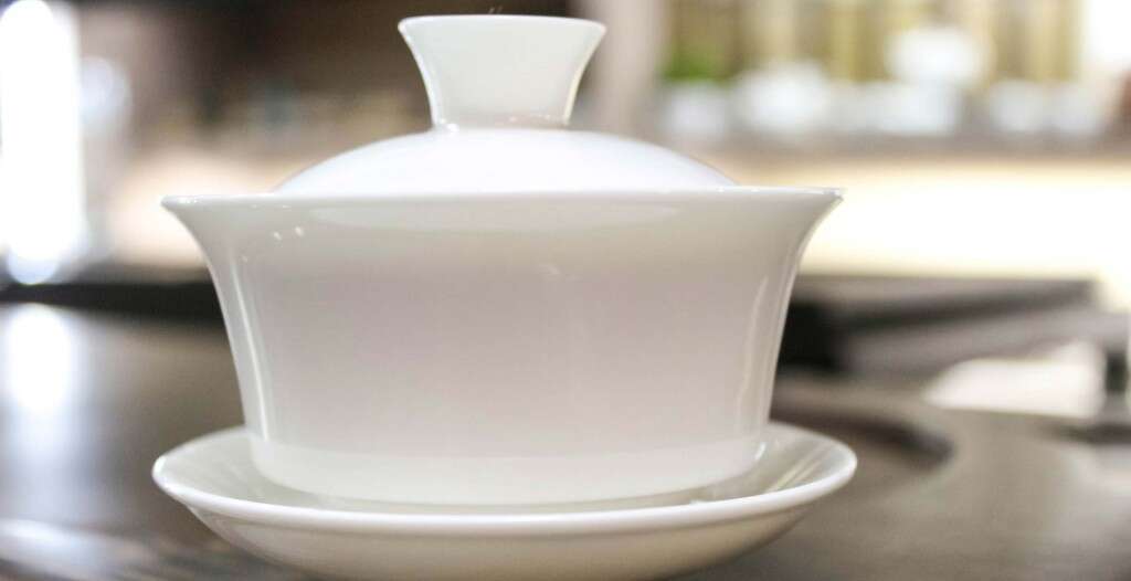 simple_white_gaiwan_flared-2368-LARGEx2